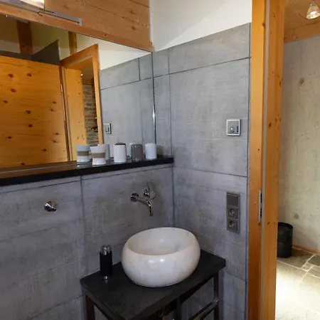 Calegna Ferienchalet * 巴特科尔格鲁布